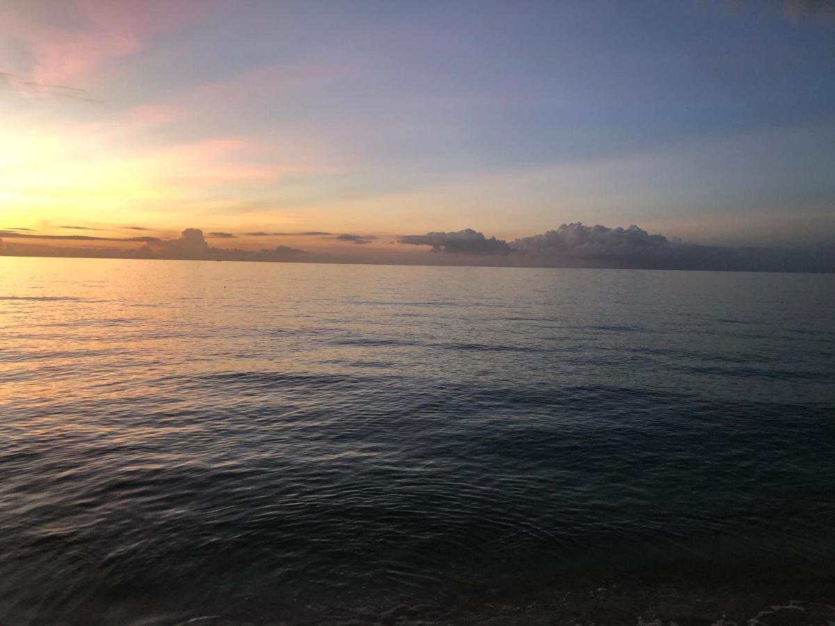 Marriott White Sands, Beachfront Condo At Negril Beach Club Extérieur photo