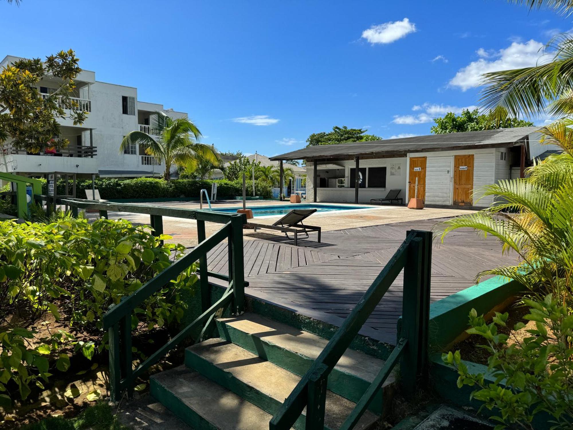 Marriott White Sands, Beachfront Condo At Negril Beach Club Extérieur photo